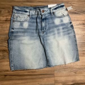 NWT Maurices Light Denim skirt